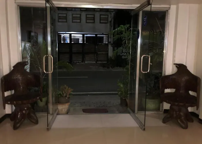 Elnarica Cubao Qc Ostello *